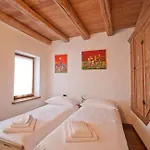 Apartman In Cima Contrada-dolomiti & View *